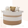 Detail van een 50 cm brede katoenen wasmand met tweekleurig stiksel en handige handgrepen - Wit en Licht Khaki