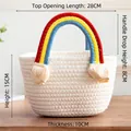 Stroh-Strandtasche aus cremefarbener Baumwolle mit Regenbogen-Griff und bunten Quasten - 28*15