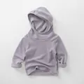 Detail van lichtpaarse fleece sweater met capuchon voor kinderen met geribde manchetten - 80cm / Lichtgrijs