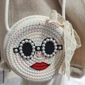 Borsa a tracolla rotonda in tessuto bianco con viso carino e occhiali di perle - Stile Occhiali Perle Labbra Rosse / Bianco Colorato