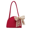 Borsa a spalla in cotone intrecciato rosso con un fiocco a fiori dallo stile vintage - Rosso