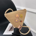Mini Stroh-Eimertasche mit Blumenakzenten und Seilgriff für sommerliche Strandausflüge - Khaki