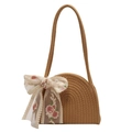 Borsa a tracolla in cotone intrecciato marrone con fiocco in pizzo floreale e forma a mezzaluna - Cachi