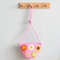 Petit sac bandoulière rose en paille tressée avec broderies de tournesols colorés - Haut 24 Bas 12 Hauteur 15 / Rose