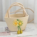 Borsa a tracolla in paglia intrecciata bianco sporco con decorazioni floreali gialle - Larghezza Superiore 27 Spessore 9 Altezza 15 Maniglia 55 / Beige