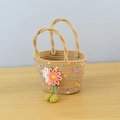 Sac cabas en coton tissé kaki avec charmes de fleurs roses et pompons colorés - Khaki avec des points colorés