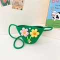 Borsa a tracolla in paglia intrecciata verde per bambini con fiore e charm MISS - Stile 1 Verde