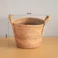 Dettaglio del cesto in paglia intrecciata con misure di 24 cm di diametro e 18 cm di altezza - Medio (24x18)