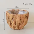 Dettaglio del cesto in erba intrecciata con fodera in plastica e misure per piante interne - Piccolo 15cm