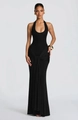 Elegante abito lungo nero allacciato al collo con vestibilità slim e drappeggio - S / Nero