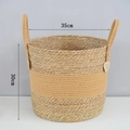 Detail view of woven seagrass basket with gold metallic thread and dimensions 35x30cm - 直筒款拼卡金大号