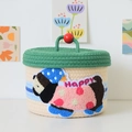 Cesto in corda a righe blu con ricamo a cane e coperchio con pomello rosso - Stile Cane Happy con Coperchio Verde