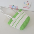 Bolso tote de tejido con rayas verdes y beige y asas de cuero blanco de moda - Estilo de cremallera / Blanco y Verde