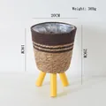 Dettaglio del supporto per piante intrecciato con gambe in legno e diametro 20 cm - Paglia e Corda di Cotone Caffè - Piccolo