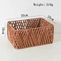 Dettaglio cesto portaoggetti intrecciato con misure 35x25x16cm e peso di 519g indicato - Grande / caffè