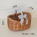 Detailansicht Weidenkorb mit blau karierter Schleife und Größenangaben für Picknicks - Handkorb (25cm) / Blaues Schachbrett