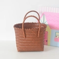Bolso de cesta trenzado a mano en color marrón oscuro con asas para picnic y uso diario - Asa Corta Color Café - Simple
