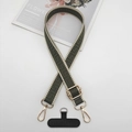 Dettaglio del cinturino intrecciato verde e beige con fibbia e ganci in metallo oro - Bordo Beige Verde Militare Con Pad a T
