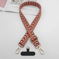 Détail de la bandoulière tissée colorée avec motifs géométriques et boucles dorées - Vagues Géométriques Orange Rose Noir Blanc (Style 9)