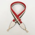 Detail van verstelbare geweven tasriem met kleurrijke strepen en gouden metalen haken - Rood & Groen Gestreepte + Wit Leer