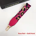 Dettaglio del cinturino leopardato rosso rosa con gancio in metallo dorato superiore - Rosso Rosa + Gancio Dorato