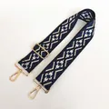 Detalle de la correa n.º 22 de lona jacquard con rombos geométricos y ganchos dorados - Ondulación de Rombos Azul Oscuro Negro Blanco (No. 22)