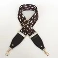 Dettaglio della tracolla regolabile in nylon con stampa leopardata e ganci a scatto dorati - Bianco Stile 2 (Finitura Nera + Ganci Dorati)