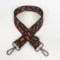 Détail d'une large bandoulière à motif léopard avec des crochets pivotants en métal gris - Motif Marron 2 + Crochet Gunmetal