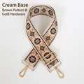 Détail de la bandoulière tissée ethnique avec boucle dorée et motifs floraux marron - Base Crème Marron Café