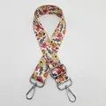 Détail de bandoulière tissée réglable avec motifs floraux colorés et mousquetons en argent - Style 6 (Floral) + Crochet Argenté