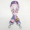Détail de la bandoulière n°8 violette à fleurs avec mousquetons en métal argenté - Style 8 (Floral) + Crochet Argenté