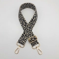 Verstellbarer Schultergurt mit Leopardenmuster, goldenen Karabinern und breitem Gurtband - Goldfaden Leopard Gold