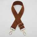 Détail de la sangle chevron réglable marron foncé avec crochets en métal doré - Marron / Crochet Argenté