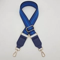 Tracolla intrecciata regolabile con motivi geometrici blu e fibbie in metallo oro - Blu Klein + Pelle Blu