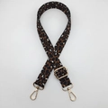 Detail eines verstellbaren Taschengurt mit Leopardenmuster und goldenen Karabinern - Leopard Stil 1 mit Goldhaken