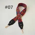 Dettaglio tracolla colorata etnica intrecciata con motivi e rivetti dorati - Rombo Geometrico Rosso Blu Verde (#06)