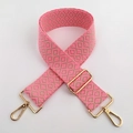 Detail van verstelbare katoenen schouderriem met roze patroon en gouden haken - Roze