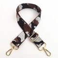 Detail of adjustable camouflage bag strap with metallic threads and golden lobster clasps - Coffee Silver Thread + Gold Buckle