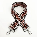Dettaglio della tracolla regolabile leopardata con moschettoni e fibbia in metallo argentato - Beige Marrone (Fibbia Argentata)