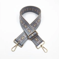 Dettaglio tracolla regolabile stile etnico con motivo jacquard viola e grigio - Viola su Grigio