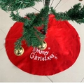 Klassische rote runde Weihnachtsbaumdecke mit Merry Christmas Aufschrift und Schneeflocken - 90cm / Rot