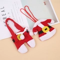Support à couverts de Noël avec mini veste et pantalon de Père Noël en décorations - Ensemble de boutons en tissu non tissé