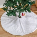 Jupe de sapin de Noël en fausse fourrure blanche sur sol en bois pour décoration - Style Peluche Longue Blanche (78CM)
