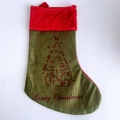 Chaussette de Noël avec bordure en peluche rouge et texture en lin vert avec broderie - Sapin de Noël vert