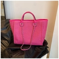 Bolso tote tejido rosa con ribetes de cuero y cadena dorada para mujeres - Rosa rojo