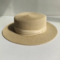 Klassischer hellbeiger Strohhut mit passendem Plissee-Band für den Urlaub - Beige Breite Krempe Beige Dreifachband