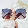Occhiali da sole squadrati oversize con sfumatura blu-rosa e dettaglio H dorato - Montatura Oro Lente Sfumata Blu/Rosa