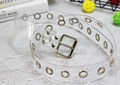 Transparenter PVC-Gürtel mit silberner Metallschnalle und modischen Metallösen - Einheitsgröße / Transparent