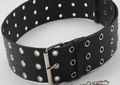 Cintura larga in pelle nera stile punk con tripli occhielli e dettaglio catena in metallo - Stile a tre fori