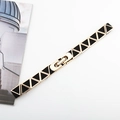 Cinturón fino de mujer con hebilla triangular dorada y diseño geométrico negro - Ancho 2cm (2CM三角穿五金腰封) / Negro (2CM三角穿五金腰封)